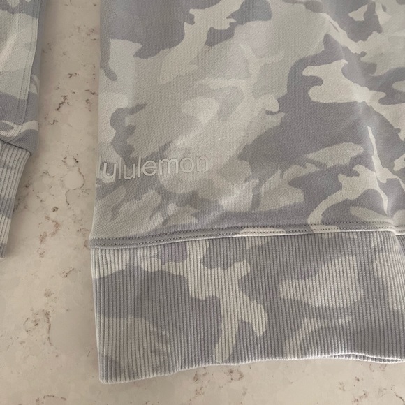 Lululemon Perfectly Oversized Crew - Picture 6 of 7